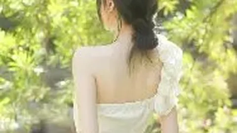 《大河报》体育学院：老黄埔配饰映四月，潮范儿十足亮眼